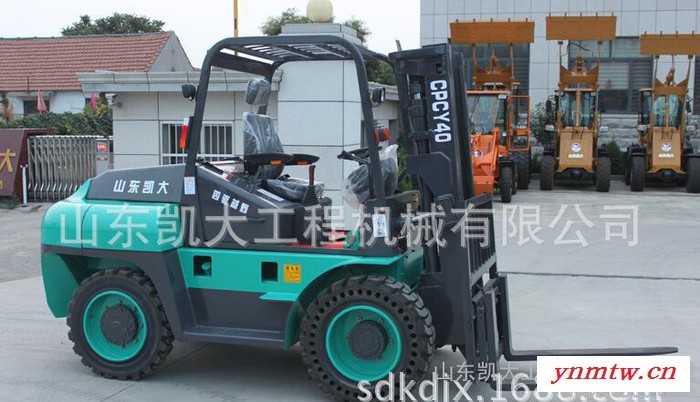 1厂家供应 四驱越野叉车  普通叉车 铰接式越野叉车 转载机 内燃式行走 全时四驱图3