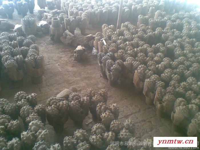 供应二手旧牙轮钻头齐全牙轮钻头,钻采配件图1