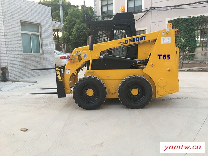 厂家 苏州昂弗特  T65型滑移装载机 推土车图7