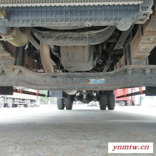 元览卡车东风天锦VR 210马力 8米厢式载货车 厢式货车报价大全图5