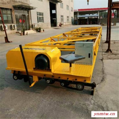 道路混凝土平地机 小型自走水泥路面摊铺机 三辊轴摊铺机