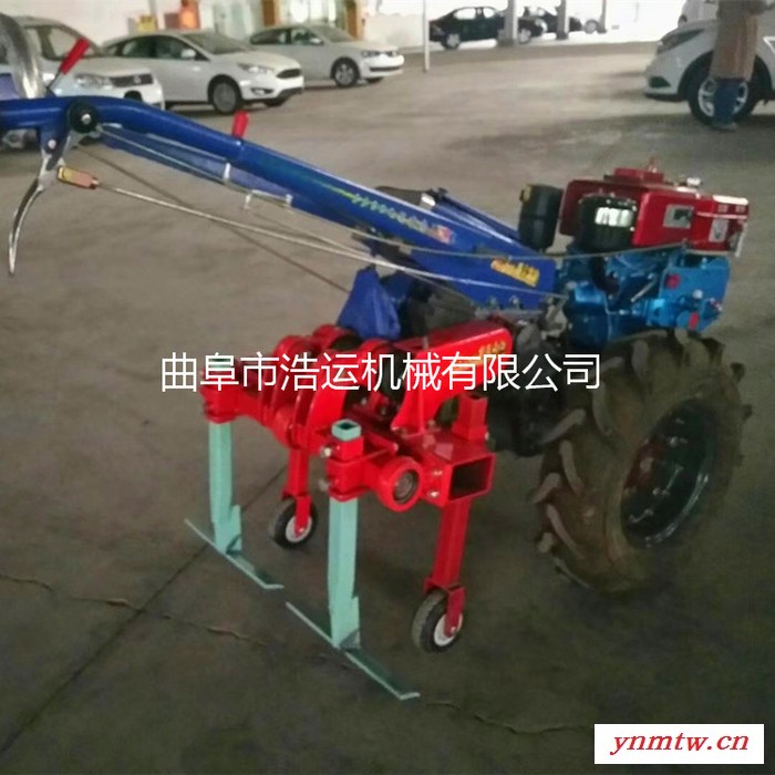 山东曲阜浩运机械工厂**省时省油高配置鲜蒜挖掘机 单人操作灵活鲜蒜挖掘机