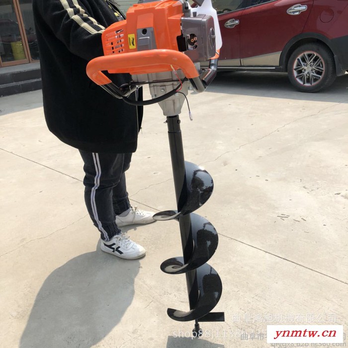 云南大理迷你挖掘机 汽油植树挖坑机 打眼机厂家