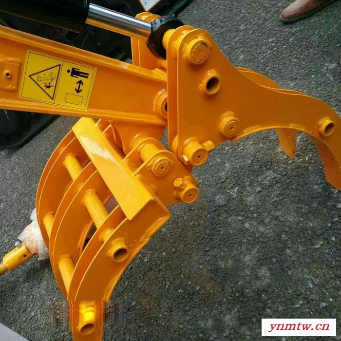 一机多用小型挖掘机KM10 小型液压履带挖掘机 农场果园使用型挖掘机