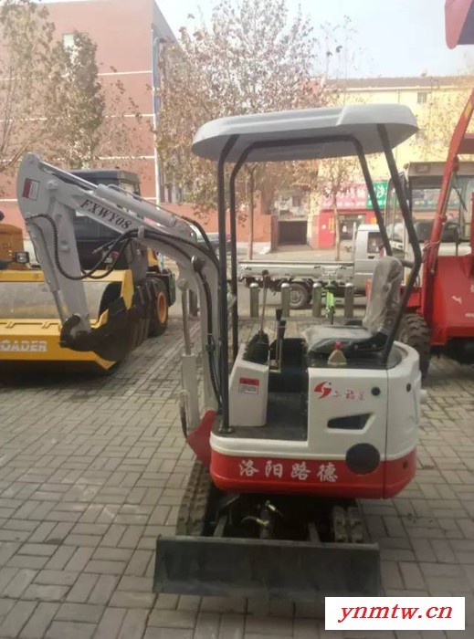 路德小型多功能履带挖掘机RDYW08 小挖机图2