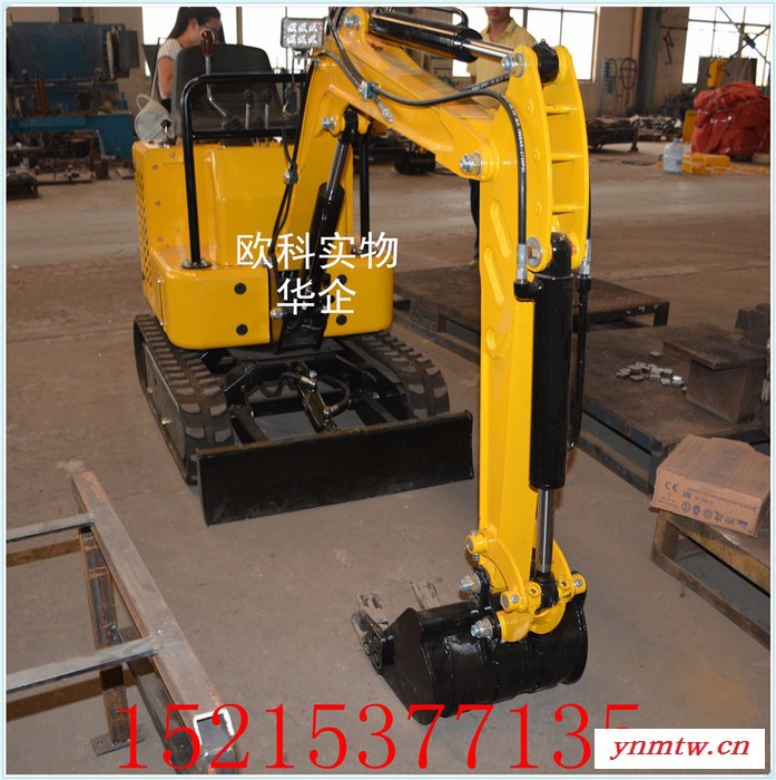 欧科混凝土路面破碎小型挖掘机 农用多功能履带式液压小挖机图2
