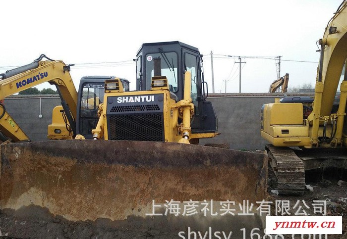 山推推土机：型号有220，120，130，140.160，8
