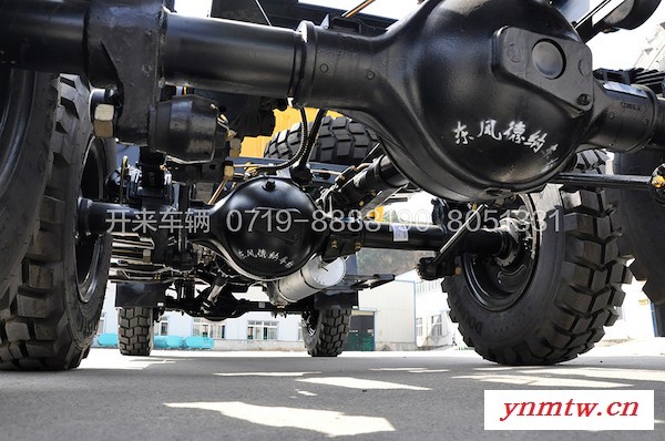 六驱越野卡车底盘eq2082e6d东风军车6x6全驱底盘图7