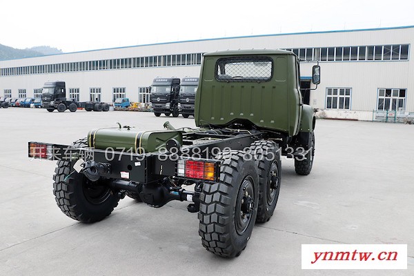六驱越野卡车底盘eq2082e6d东风军车6x6全驱底盘图5