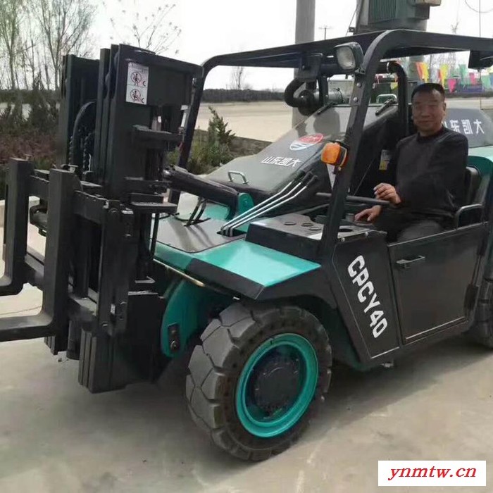 1装载机越野叉车、性能好四驱叉车厂家  铰接式越野叉车 装载机 普通叉车 内燃式行走图2