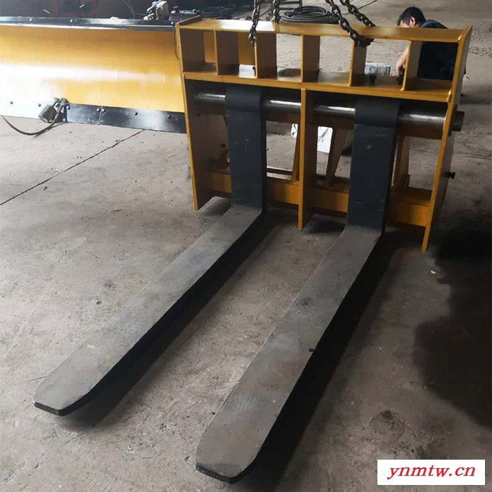 徐州悍恒机械 装载机叉车 装载机式叉车图片大全 装载机当叉车好用吗 装载机 叉车 两用 济南市装载机改装叉车图4