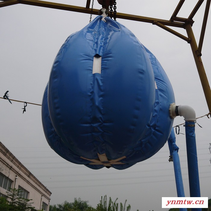 500KG 测重水袋 试验 荷载 起重机验证试验软体容器 仰视 起重机负载水袋