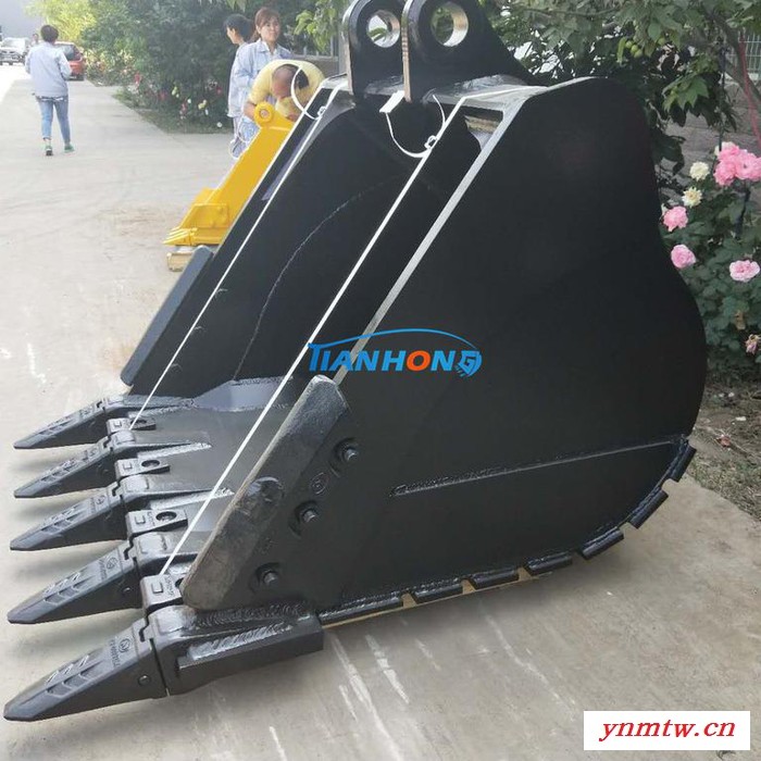 三一挖掘机335型，1.5立方加强型岩石挖斗**支持定制