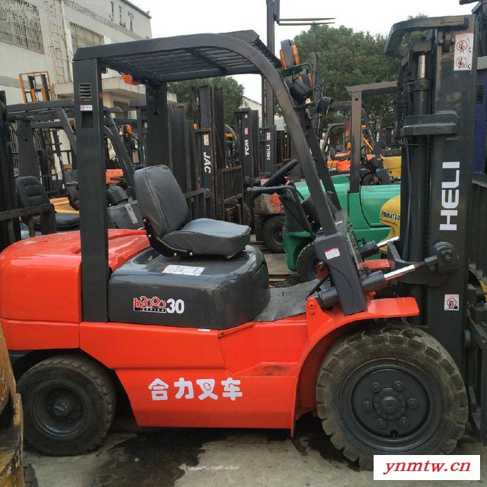 供应二手合力3吨平抱叉车圆抱叉车柴油叉车八九成新内燃叉车图8