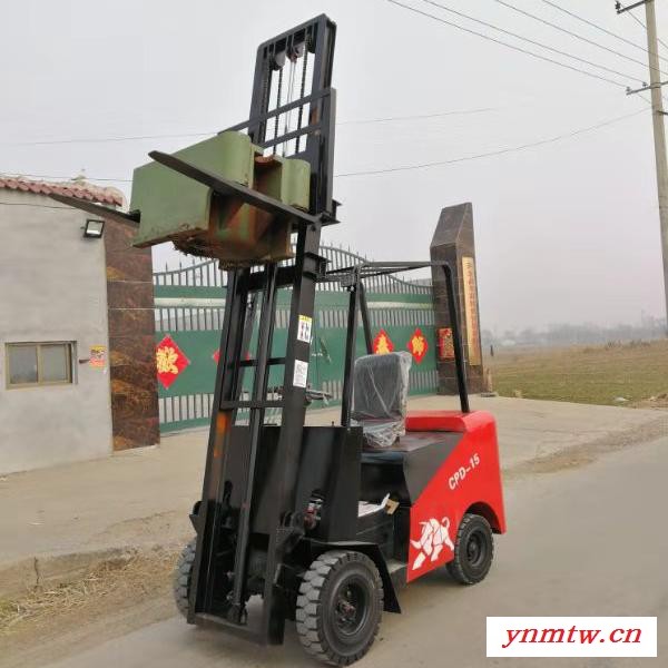 富茂1T四轮叉车 小型电动叉车 全电动堆高车 **  举高可定制  来电咨询 小型电动叉车图3