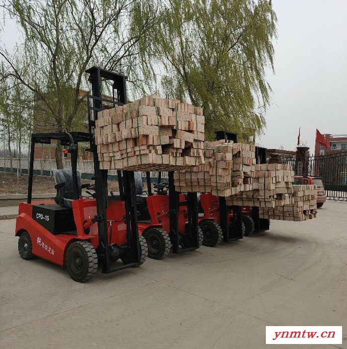 四轮电动叉车 新能源电动叉车**图4