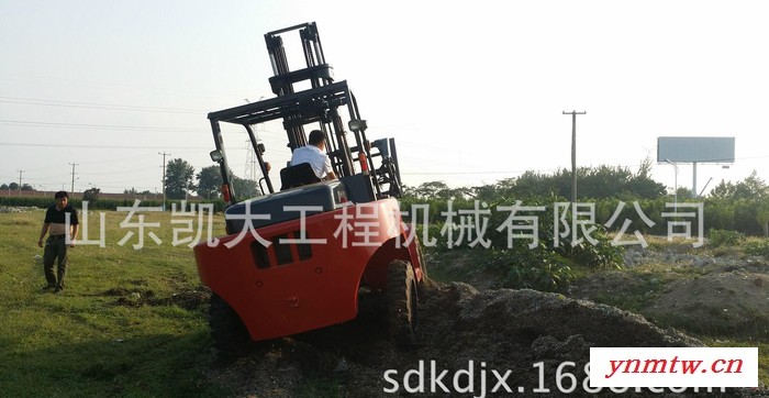凯大厂家专业生产四驱越野叉车凯大叉车 质量保证四转向叉车图2