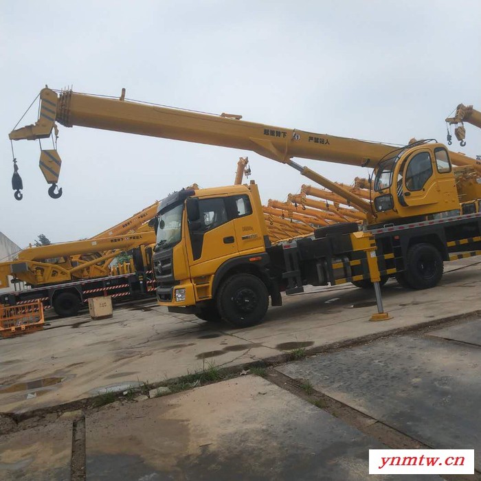 **福田12吨吊车 农用建房12吨福田吊车起重机 价格优惠图1