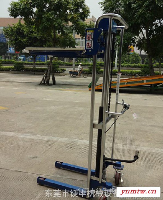 轻型手动堆高机|小型升降叉车|迷你型液压升高车|手推装卸叉车图3