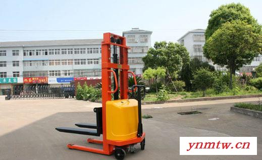 东莞半电动升降叉车/半电动堆垛车/半电动堆高车生产厂家图2
