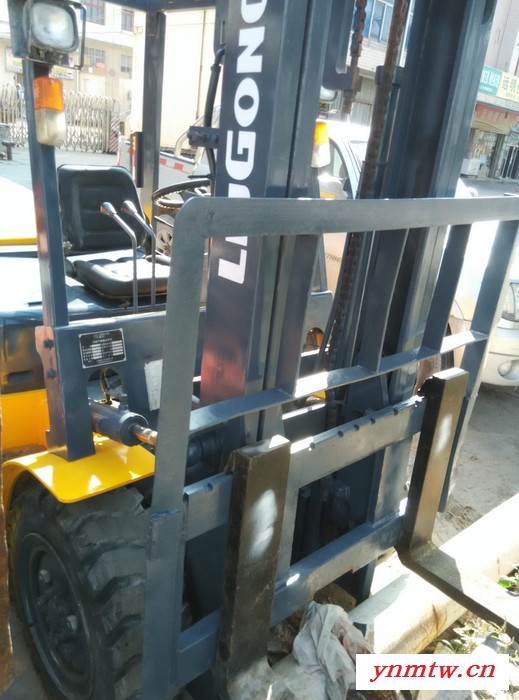 供应二手叉车  柳工3.5T  新柴498图2