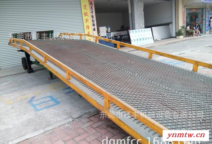 广州哪里有移动装车平台卖 旧的叉车上货登车桥 回收图2