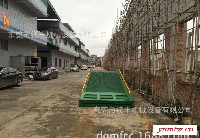 移动装柜叉车台 惠州登车桥 两轮移动叉车爬坡桥 10吨升降登车桥图3