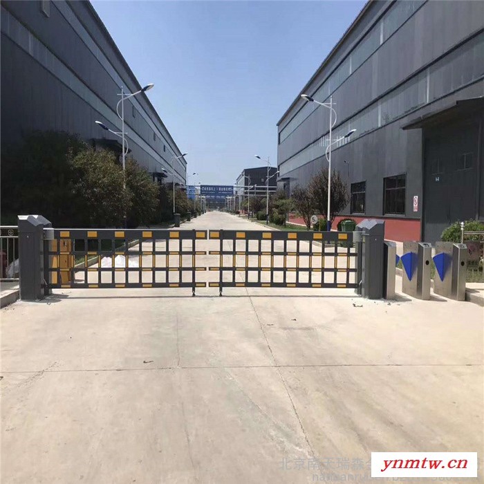 远距离读卡系统厂家 南天瑞森 智能停车场控制系统价格 车牌识别广告道闸一体机 改造升级图5