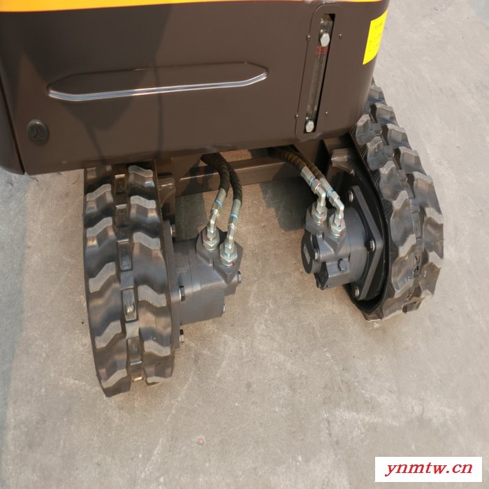 沃特小型挖掘机 小型挖掘机家用农用果园  小型履带挖掘机厂家
