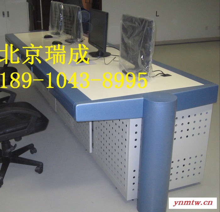 **监控操作台 双联 远程无线控制台厂家 安防集成系统监控台 弧形图5