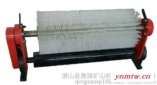输送机清扫器,输送带无动力旋转式清扫器图1