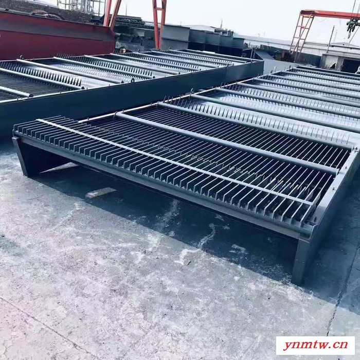 回转式清污机   抓斗清污机   拦污栅    格栅清污机   皮带输送机图5