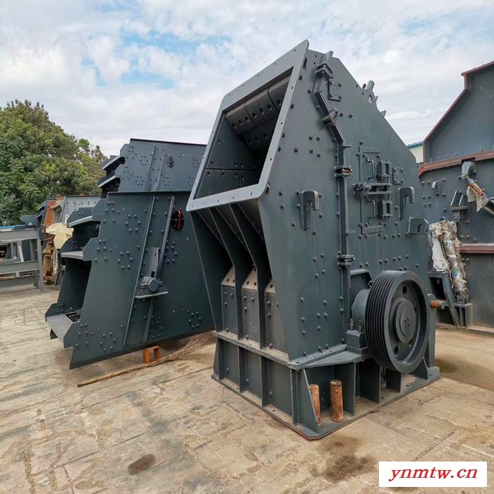 反击式破碎机重型移动式建筑垃圾制砂机铁矿石花岗岩青石碎石机图5