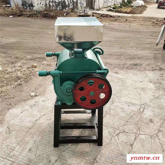 宇润牌酿酒高粱破碎机  粮食类专用挤扁机 新型五谷杂粮挤扁机