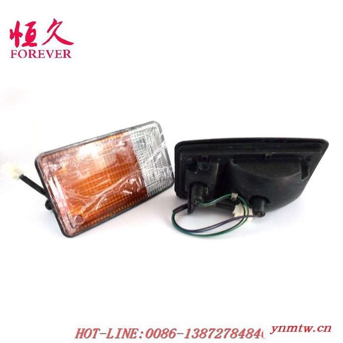 东风EQ1118GA军车配件EQ2102军车配件组合信号灯（分左右）图2