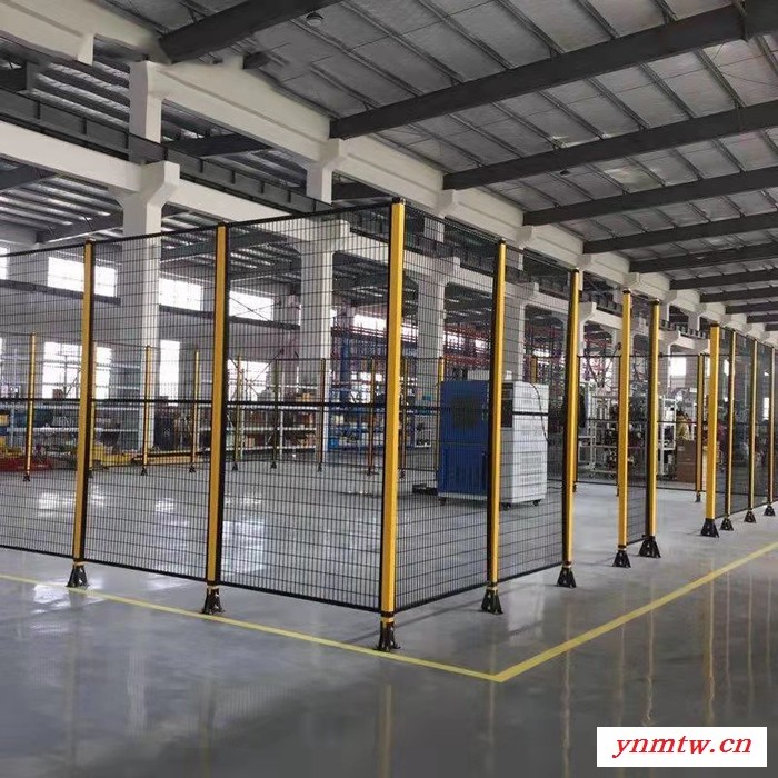 机器人车间围栏焊接机器人围栏设备安全围栏车间安全护栏设备护栏图1