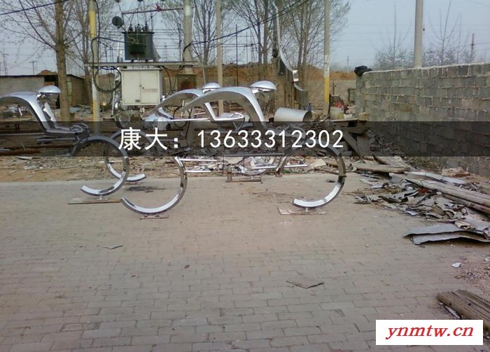 湖北康大雕塑骑车人广场雕塑园林雕塑图1