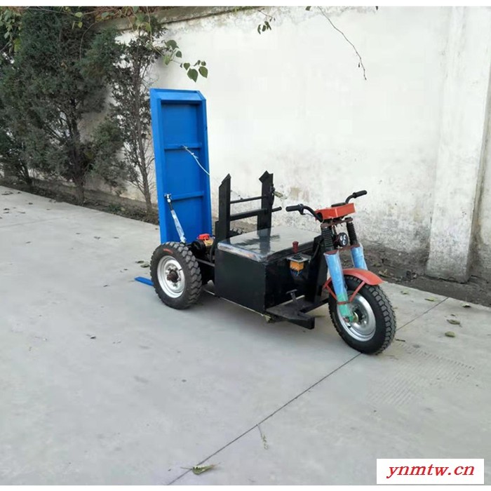 人骑电动拉砖车 加气块工地电动运输车 自卸拉砖车厂家供应图3