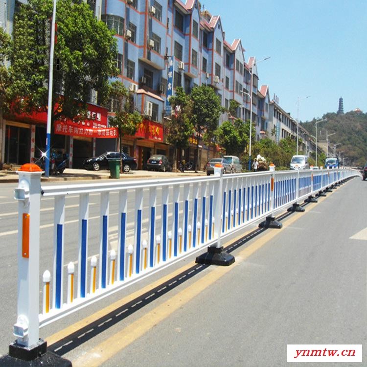 厂家** 锌钢道路护栏 道路交通安全防护栏 市政人车隔离安全栏